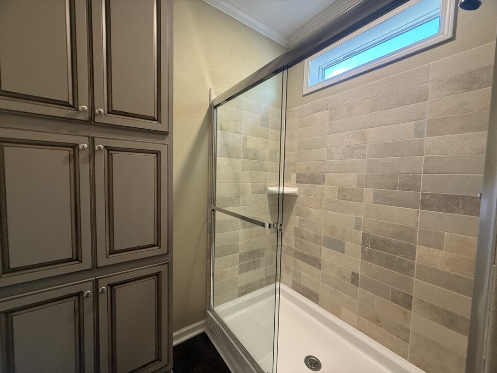 5274 Camelot Drive E