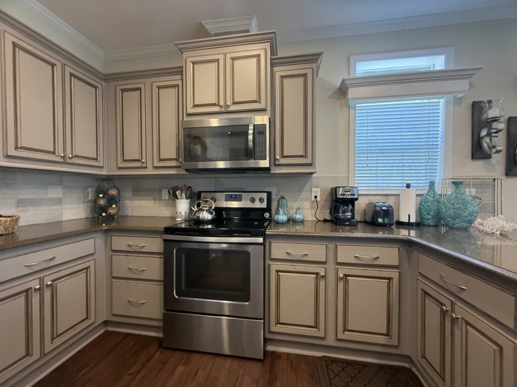 5274 Camelot Drive E