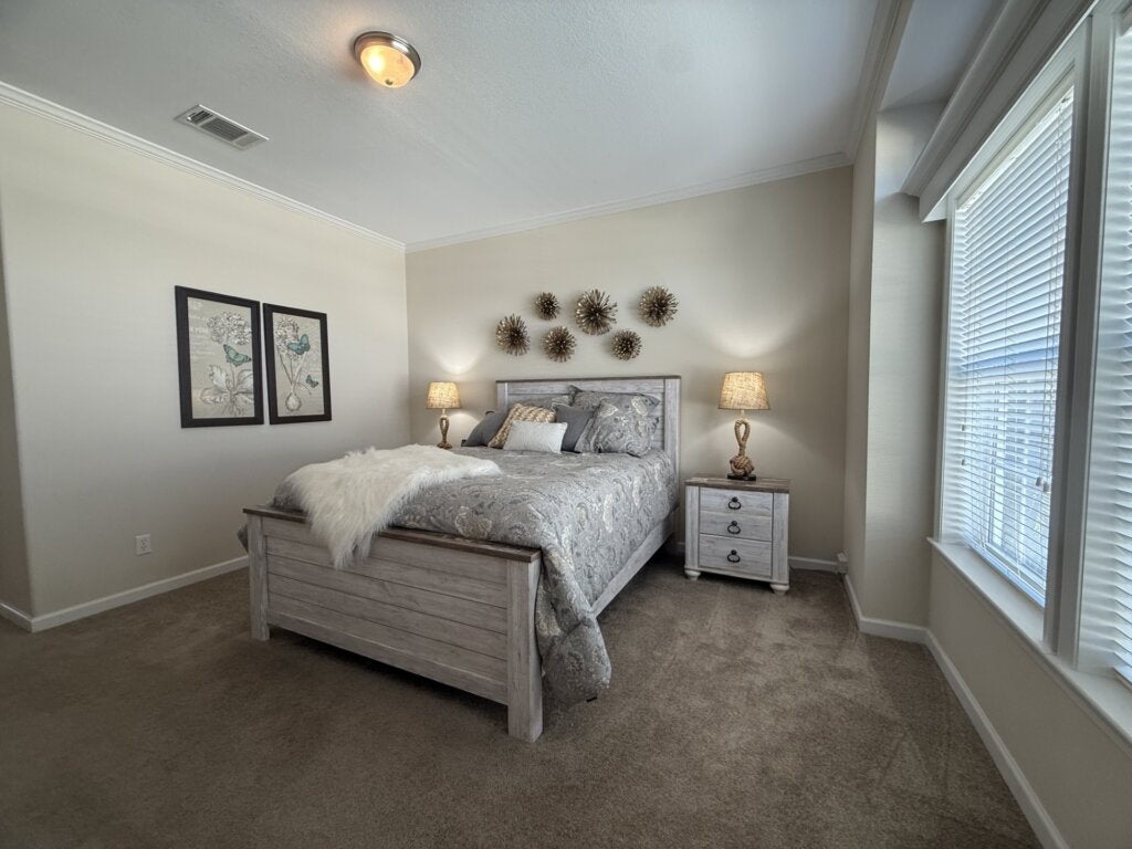 5274 Camelot Drive E