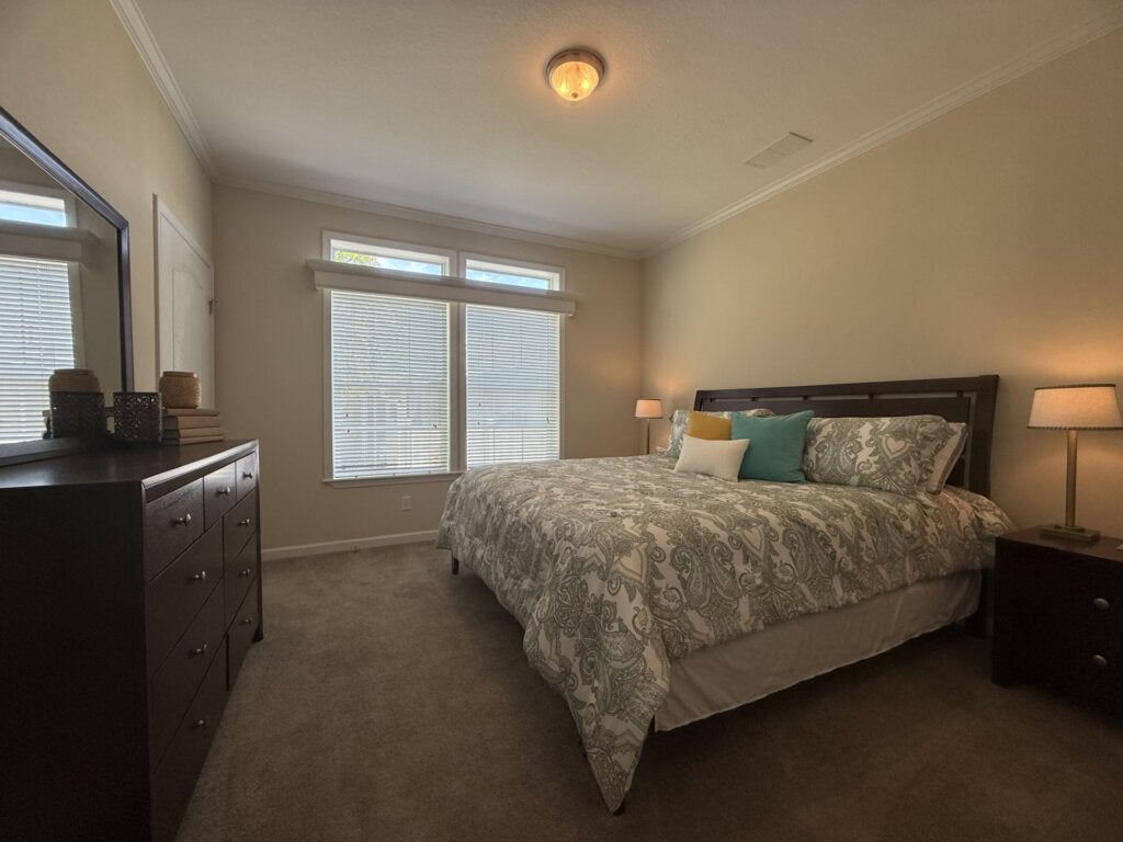 5274 Camelot Drive E