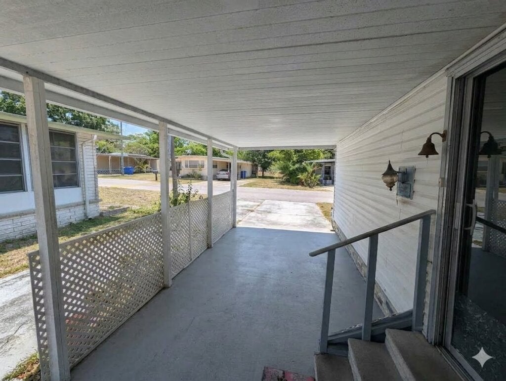53 Lone Pine Avenue