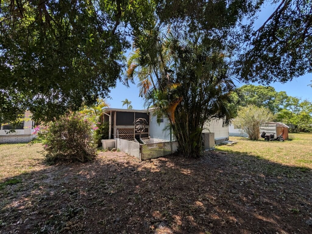 53 Lone Pine Avenue