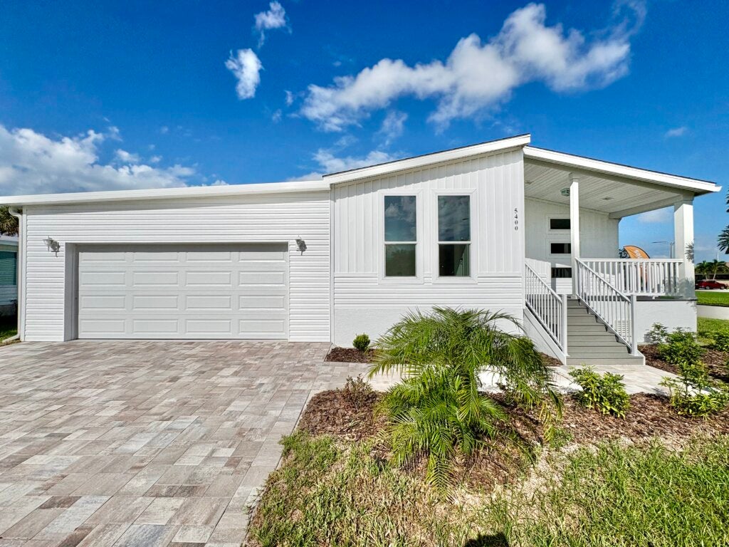 5400 Halifax Drive
