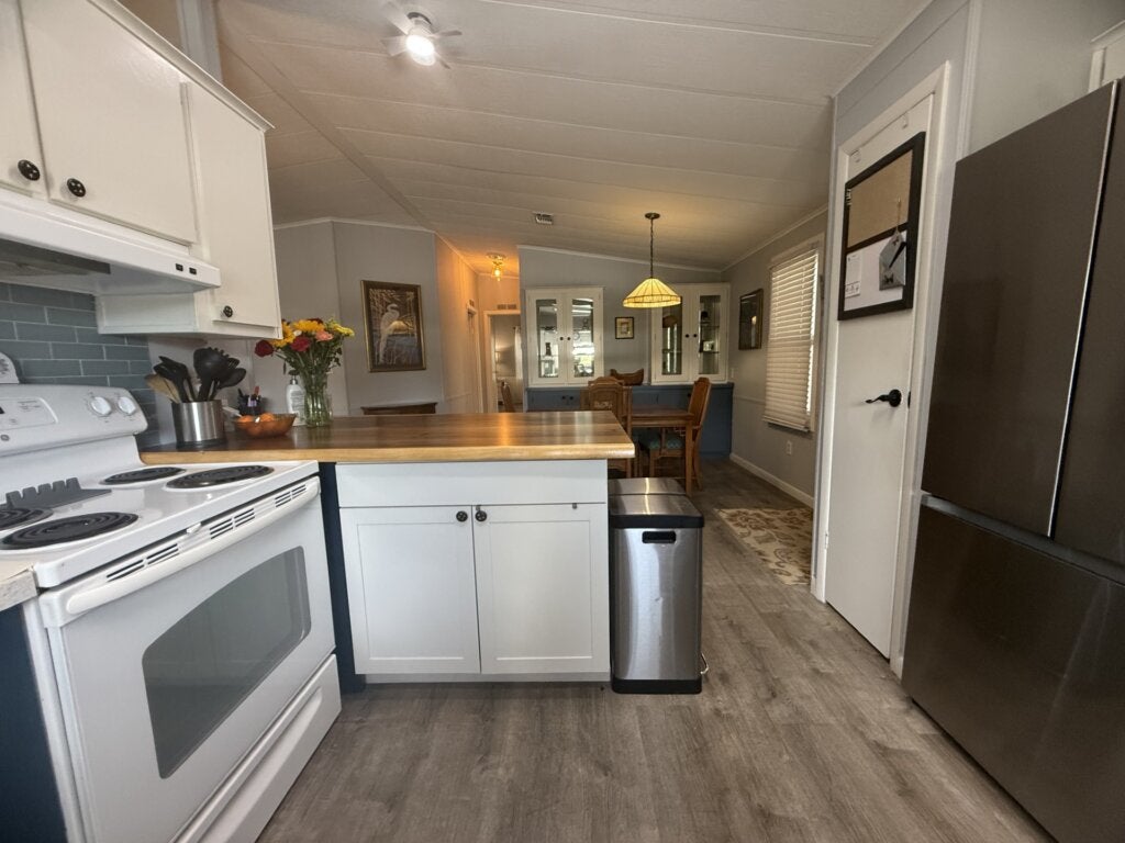5423 Sussex Lane