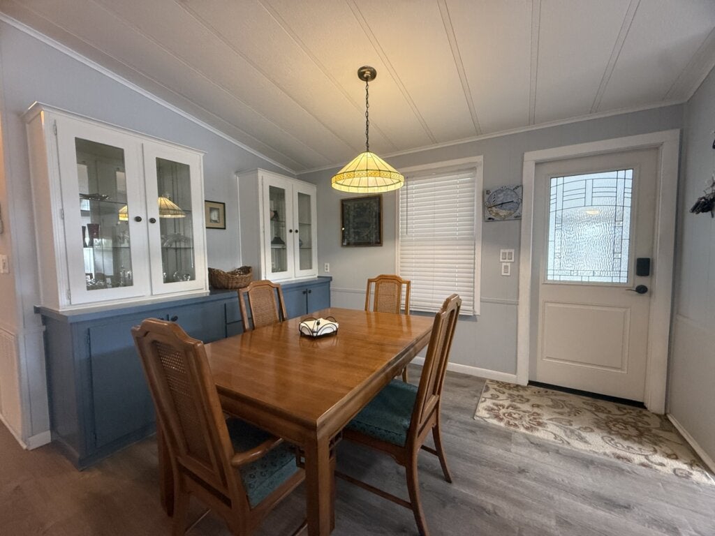 5423 Sussex Lane
