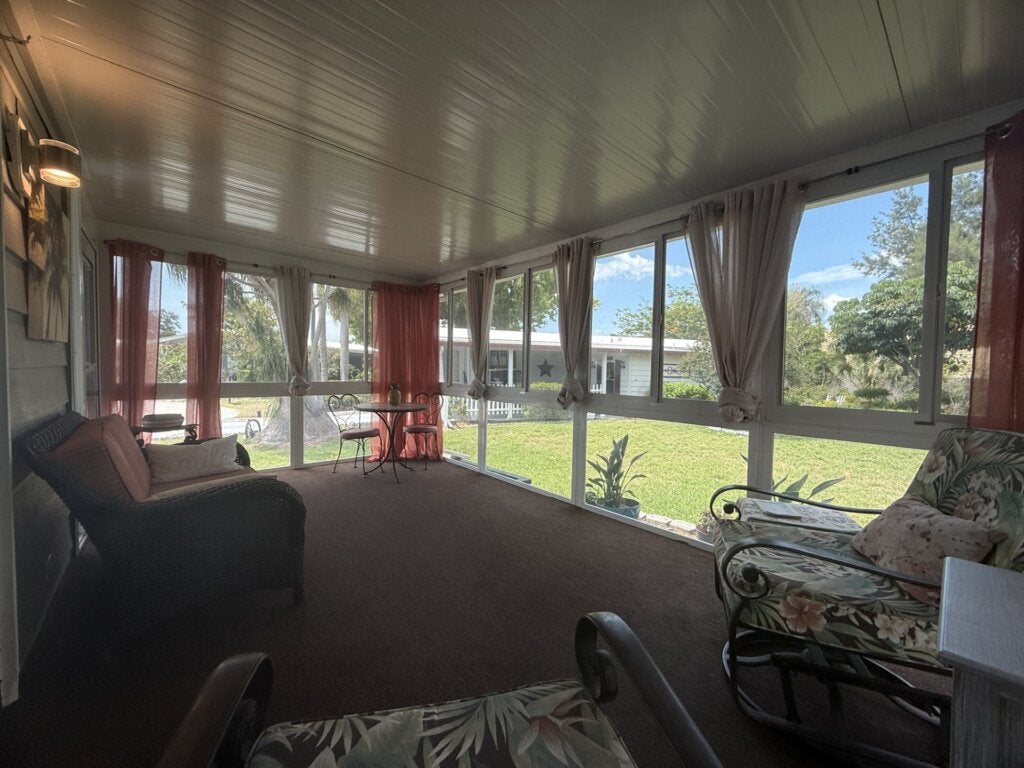 5423 Sussex Lane