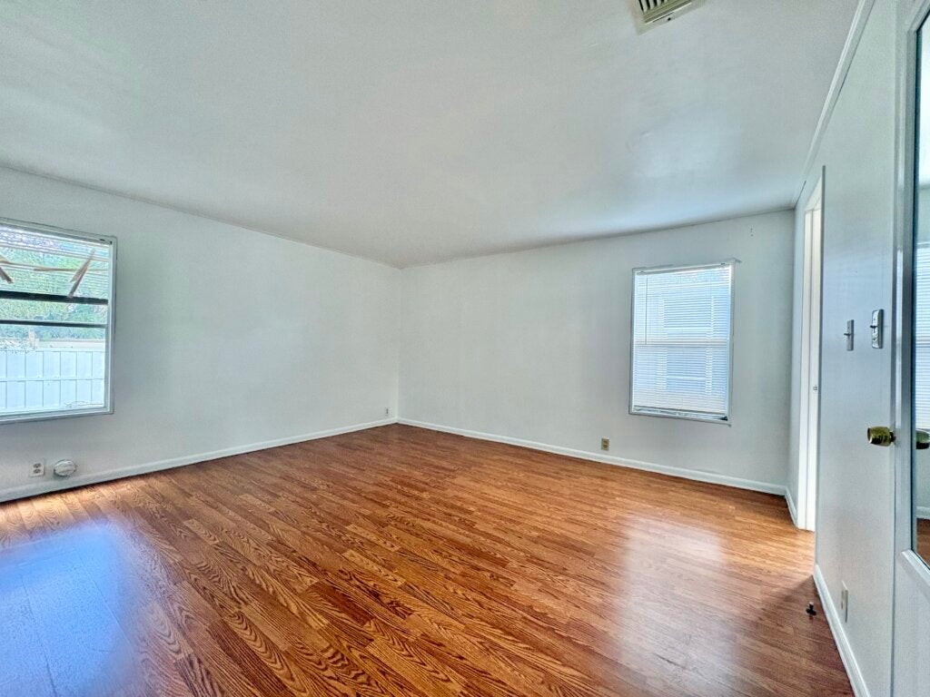 5438 Whitehaven Lane