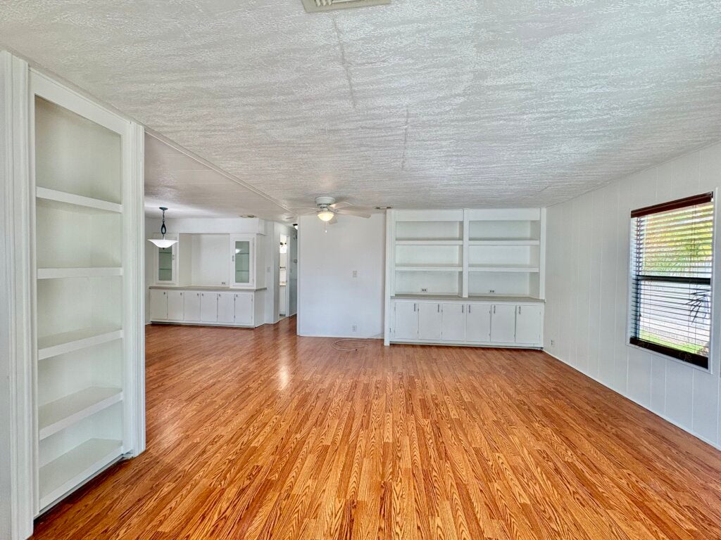 5438 Whitehaven Lane