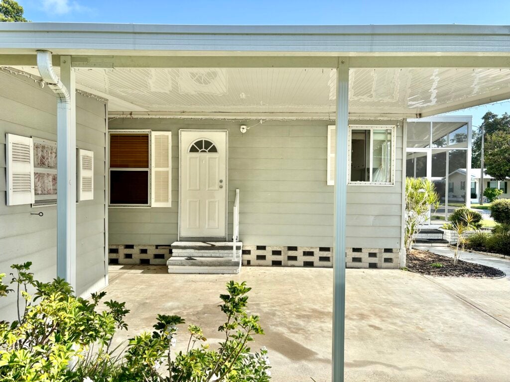 5438 Whitehaven Lane