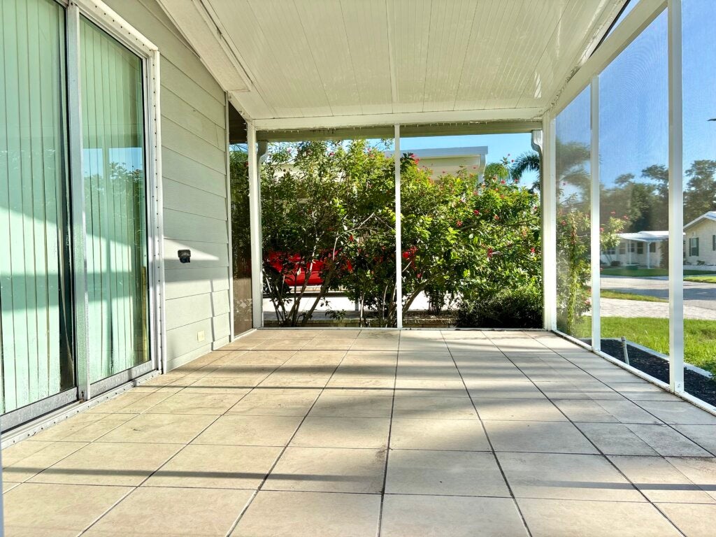 5438 Whitehaven Lane