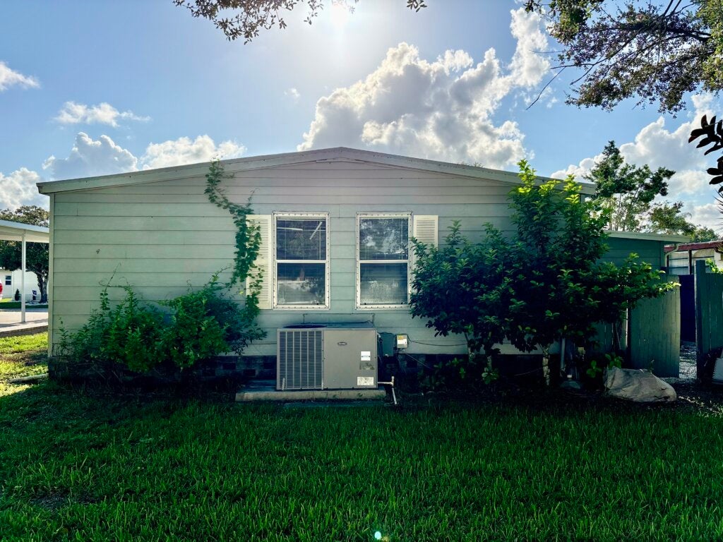 5438 Whitehaven Lane