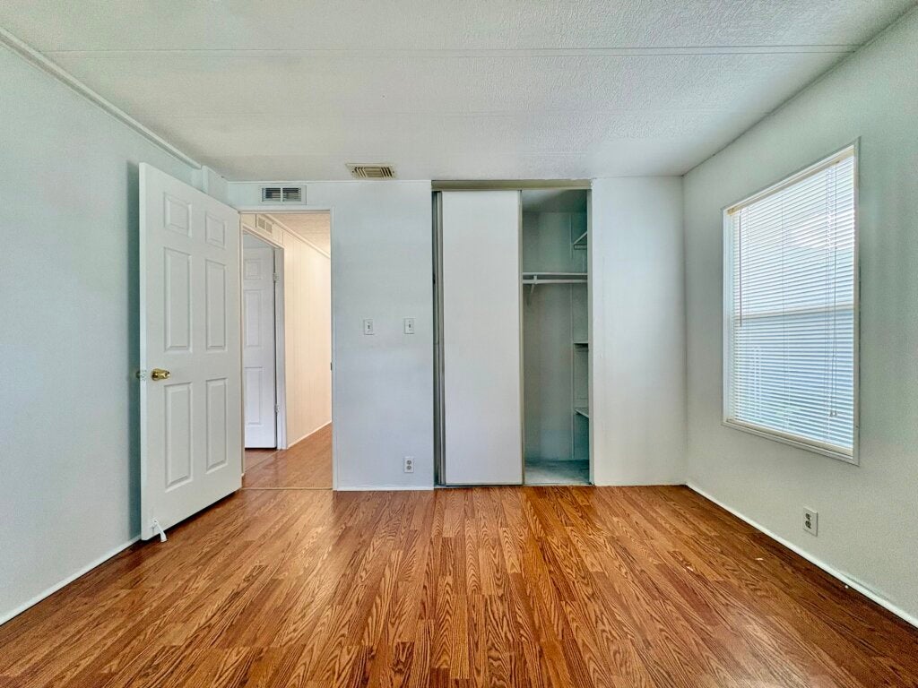 5438 Whitehaven Lane