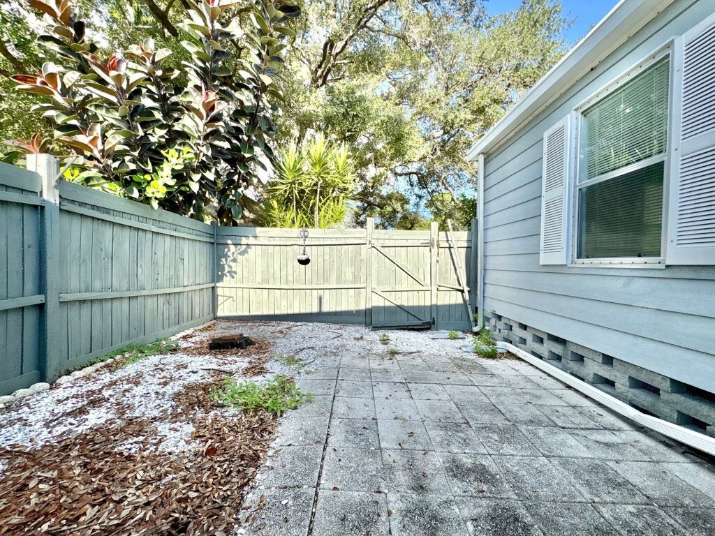 5438 Whitehaven Lane
