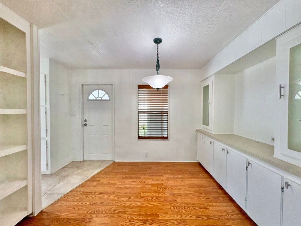 5438 Whitehaven Lane