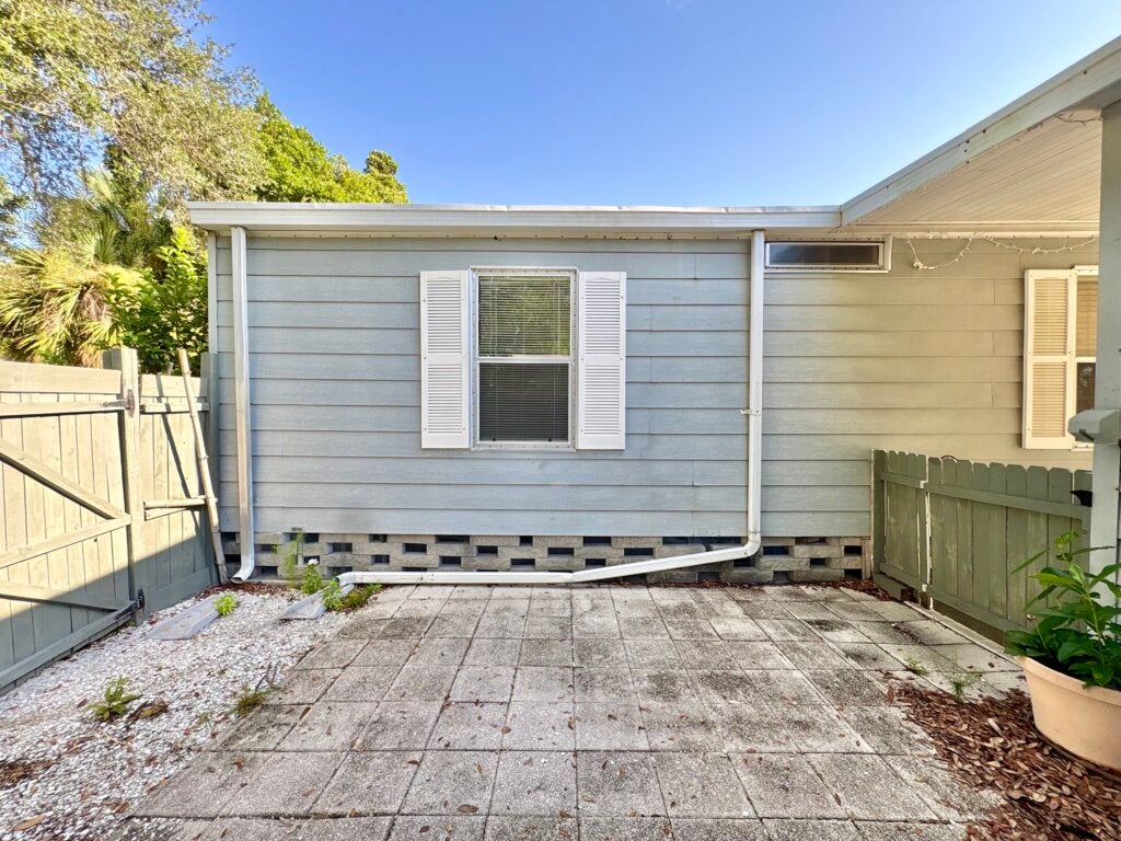 5438 Whitehaven Lane