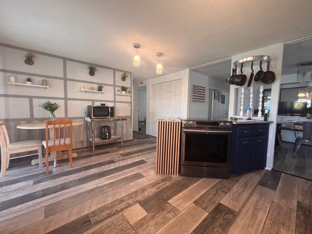 5457 Stonehaven Lane