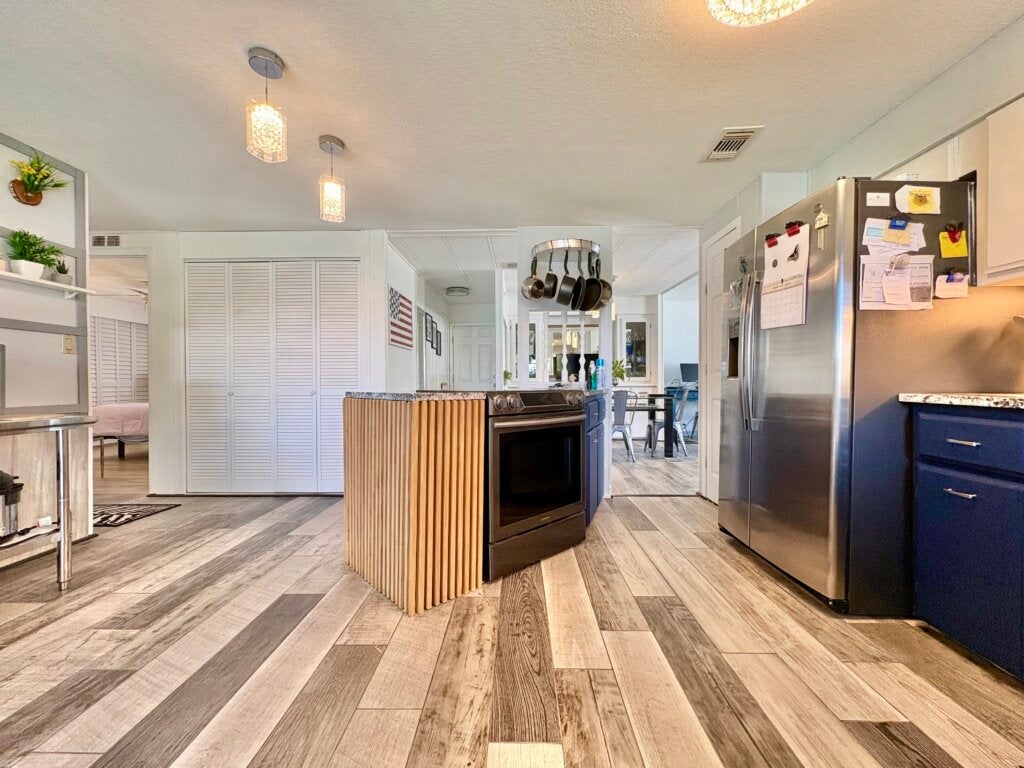 5457 Stonehaven Lane