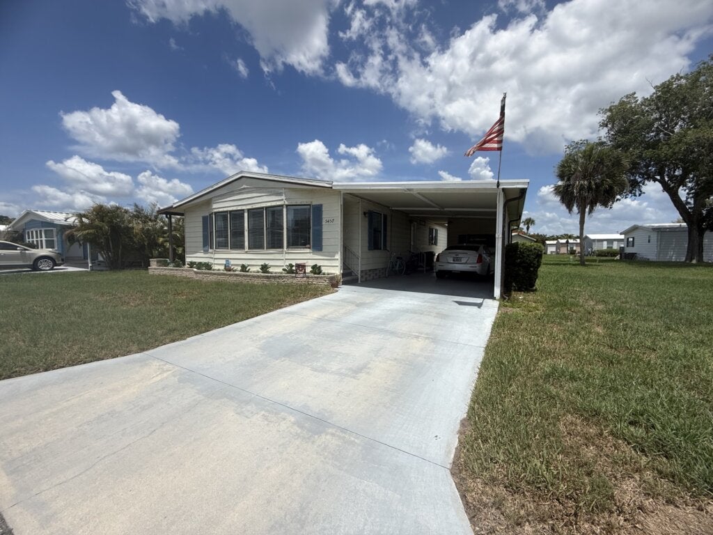 5457 Stonehaven Lane