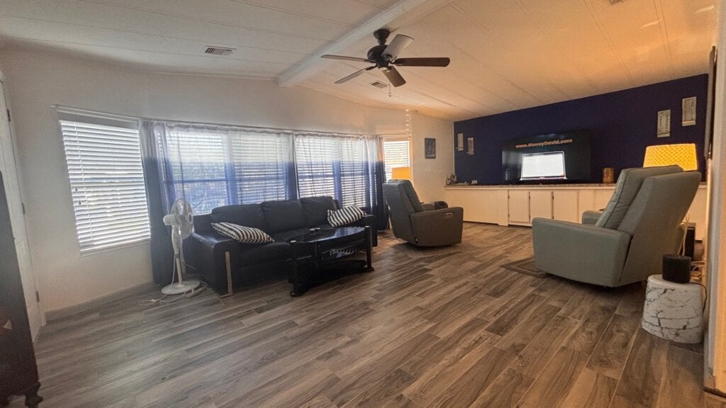 5457 Stonehaven Lane