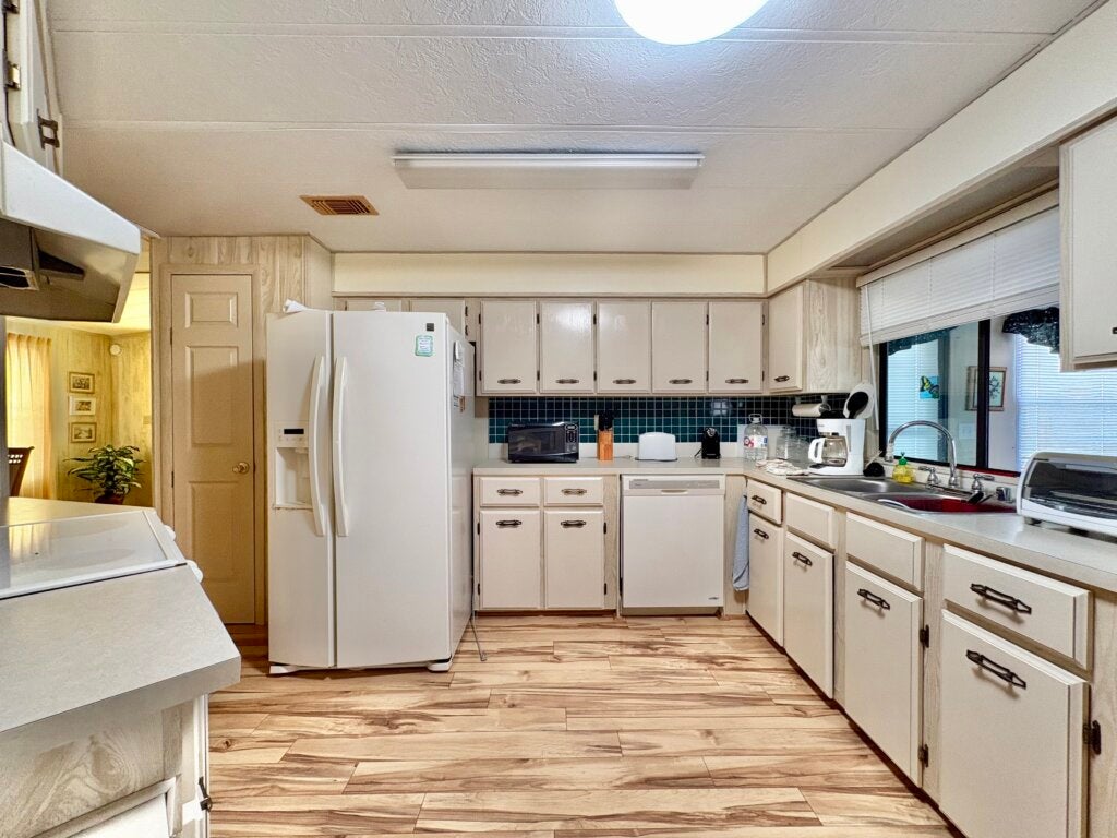 5498 Yarmouth Lane