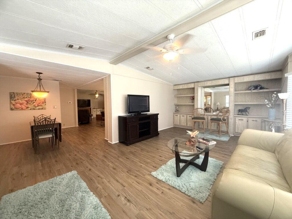 5531 Yarmouth Lane