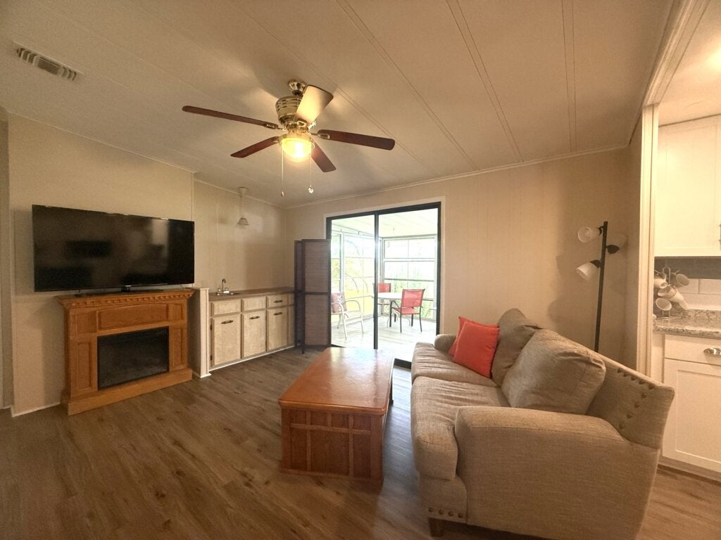 5531 Yarmouth Lane