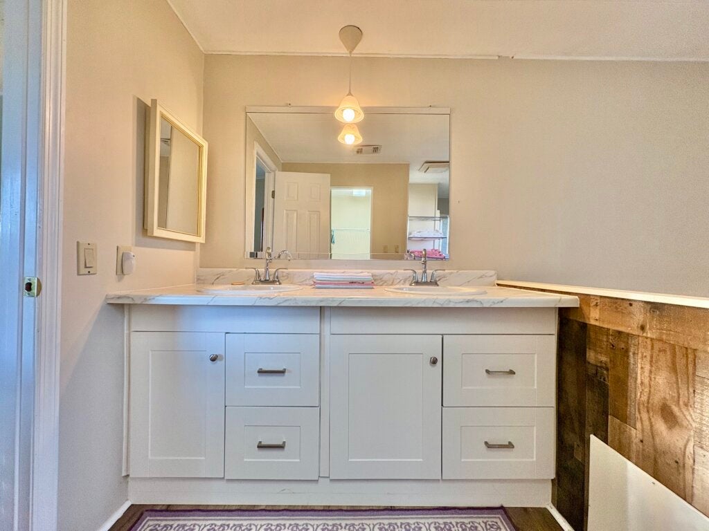 5531 Yarmouth Lane