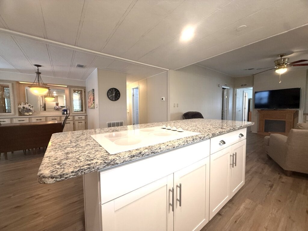5531 Yarmouth Lane