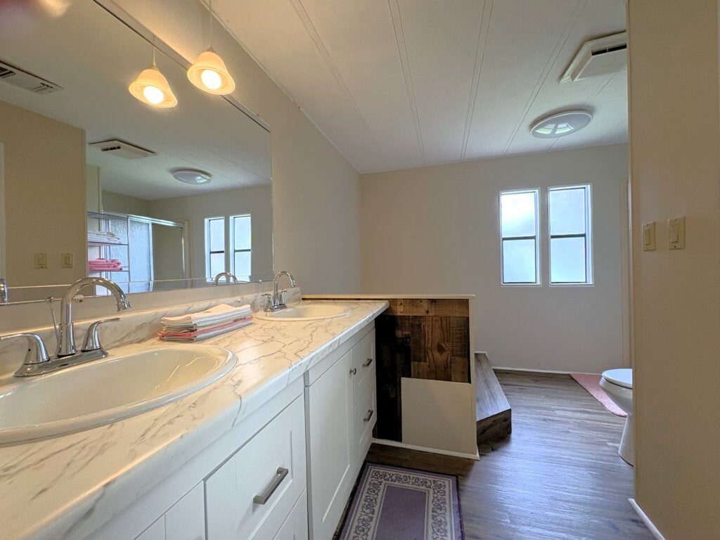 5531 Yarmouth Lane