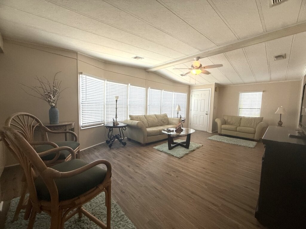 5531 Yarmouth Lane