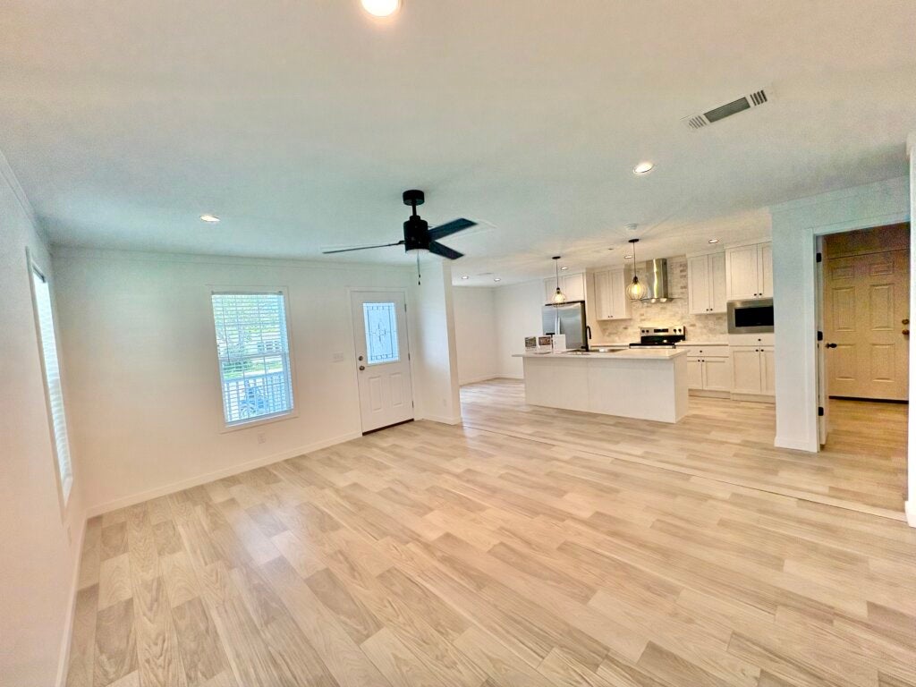 5821 Chelsea Circle