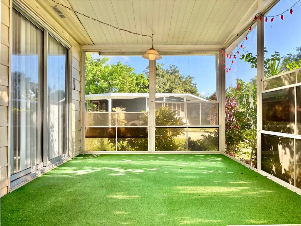 5879 Waterbury Circle