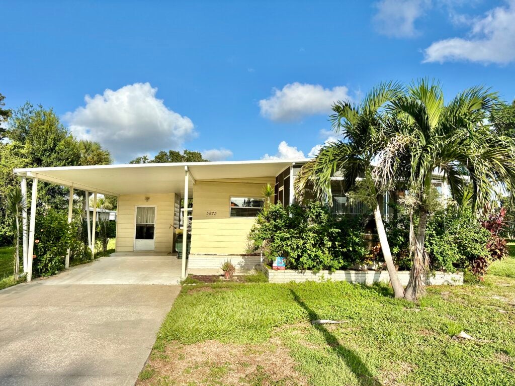 5879 Waterbury Circle