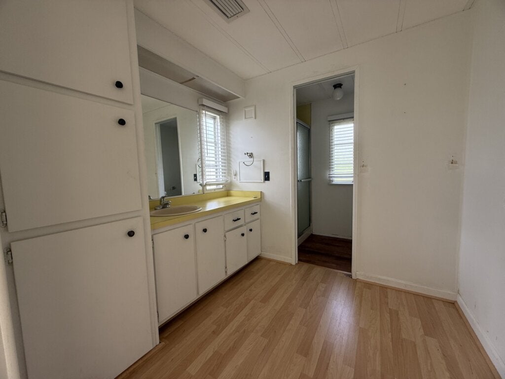 5879 Waterbury Circle