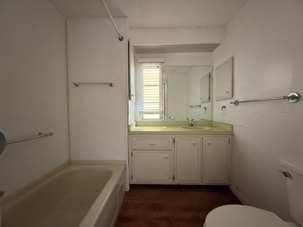 5879 Waterbury Circle