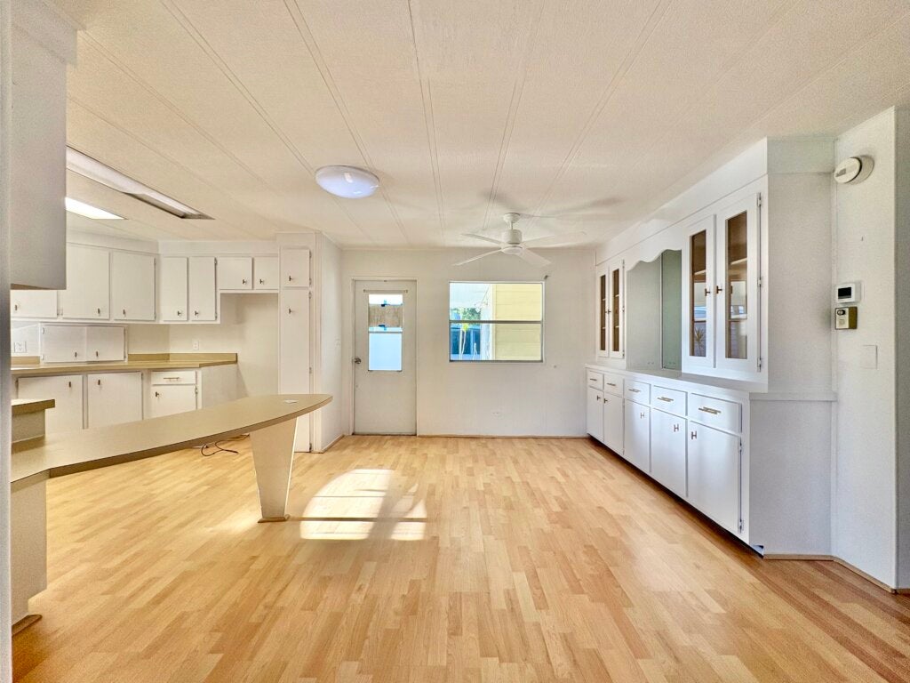 5879 Waterbury Circle