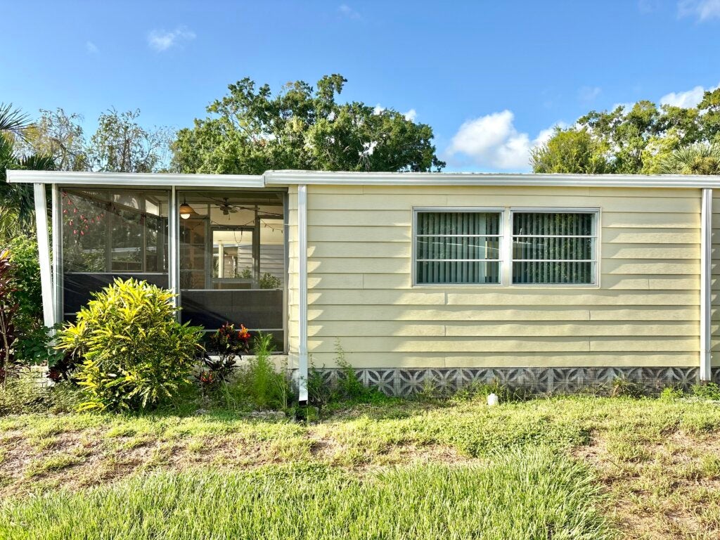 5879 Waterbury Circle