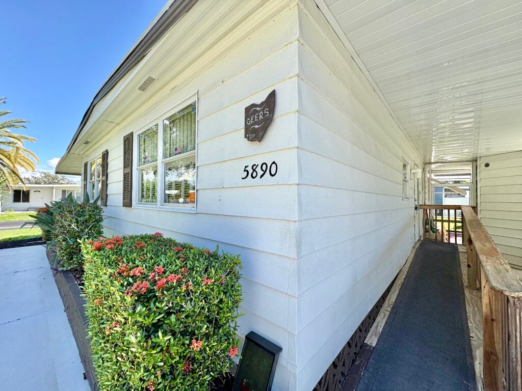 5890 Camelot Drive N