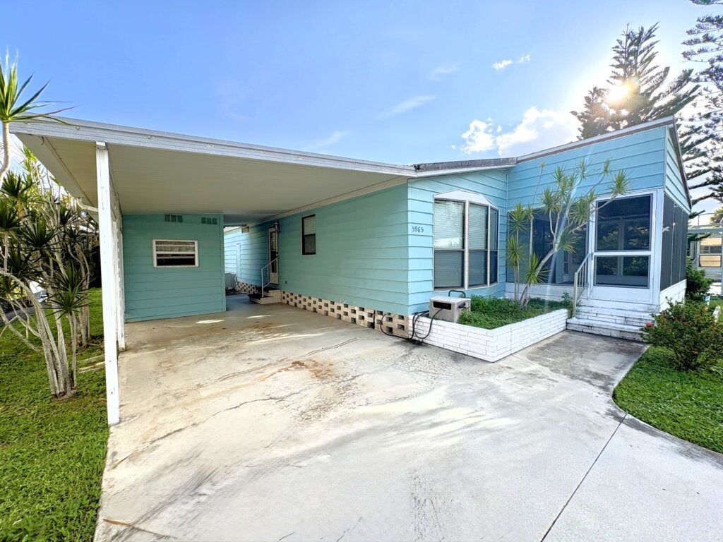 5965 Essex Lane