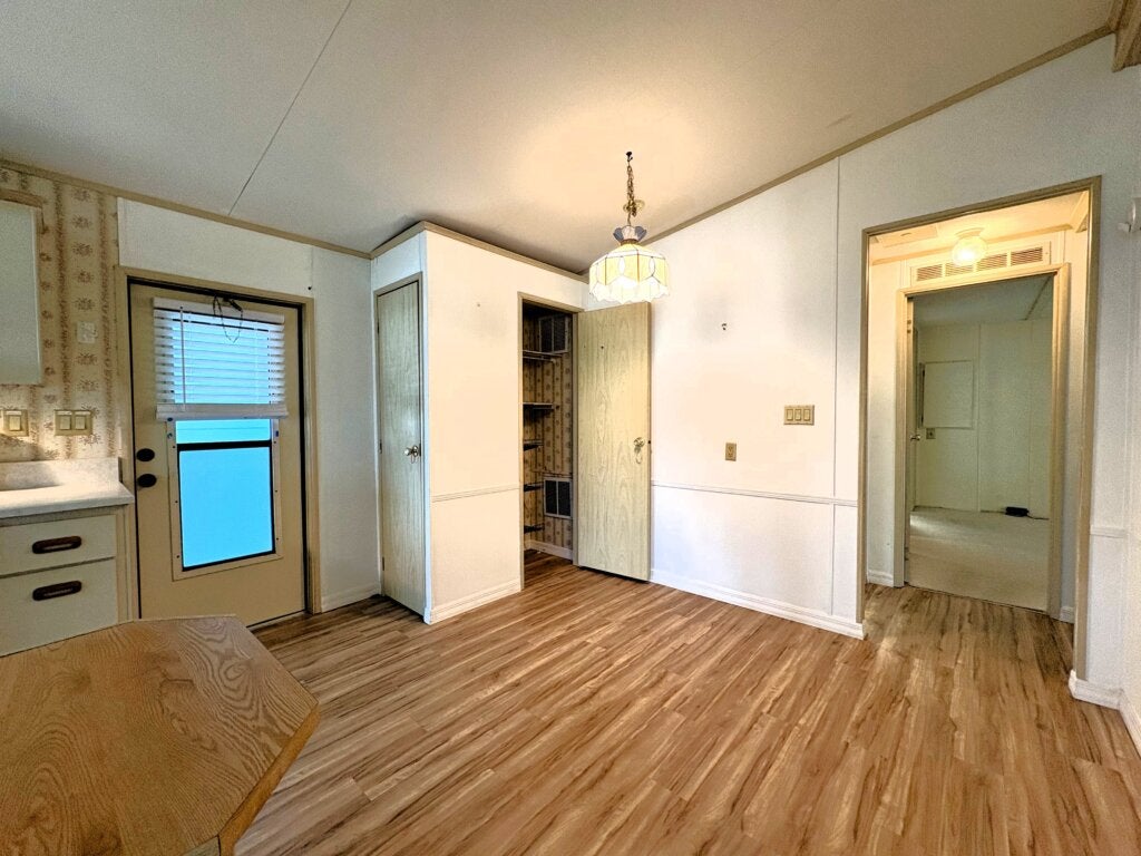 5965 Essex Lane