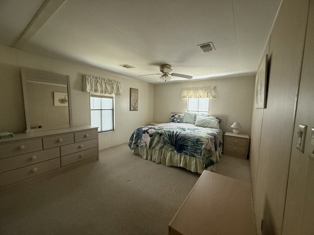 5965 Essex Lane