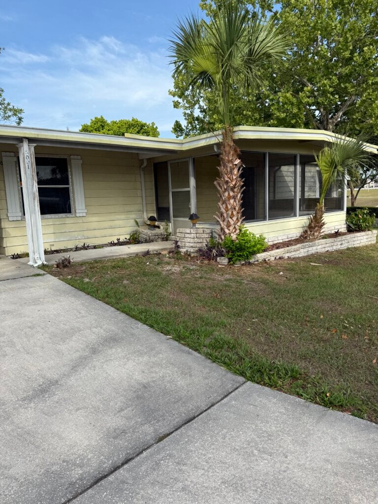 6001 Oakmont Ave
