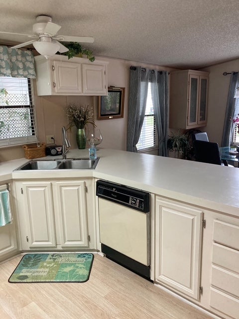 604 White Chapel Rd