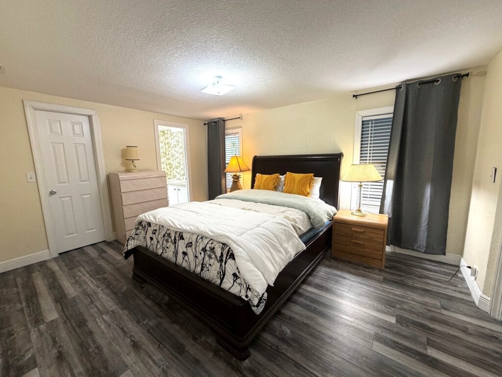 6080 La Costa Dr