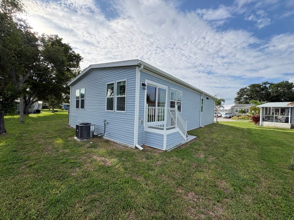 6211 Colfield Circle