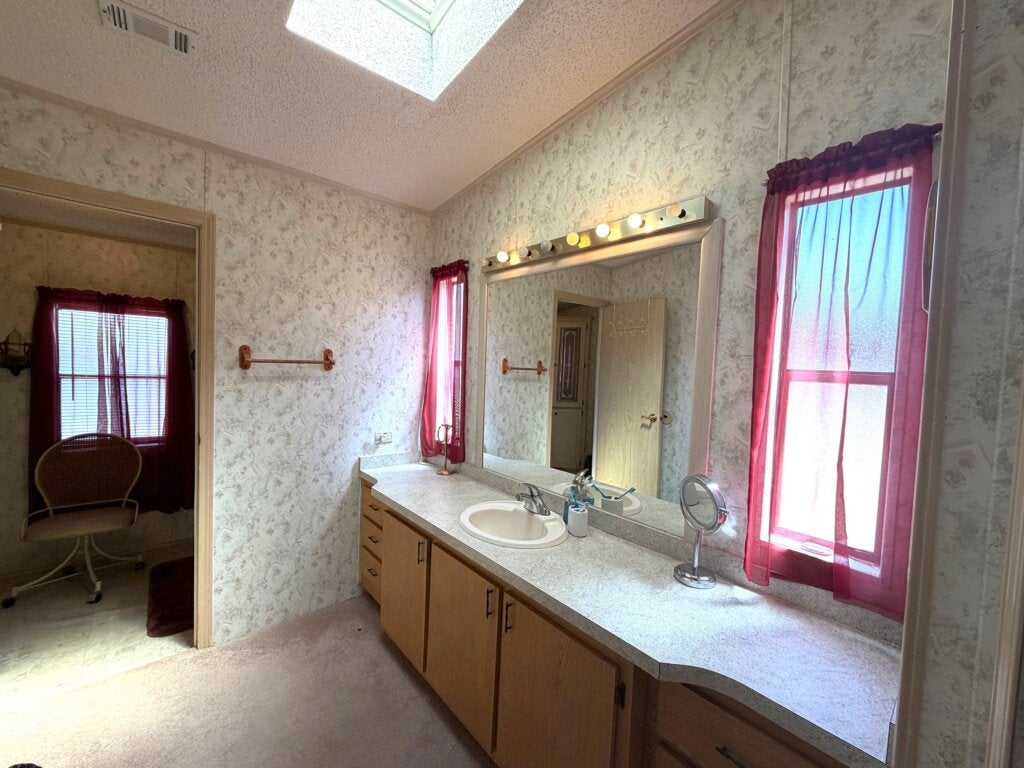6303 La Costa Dr