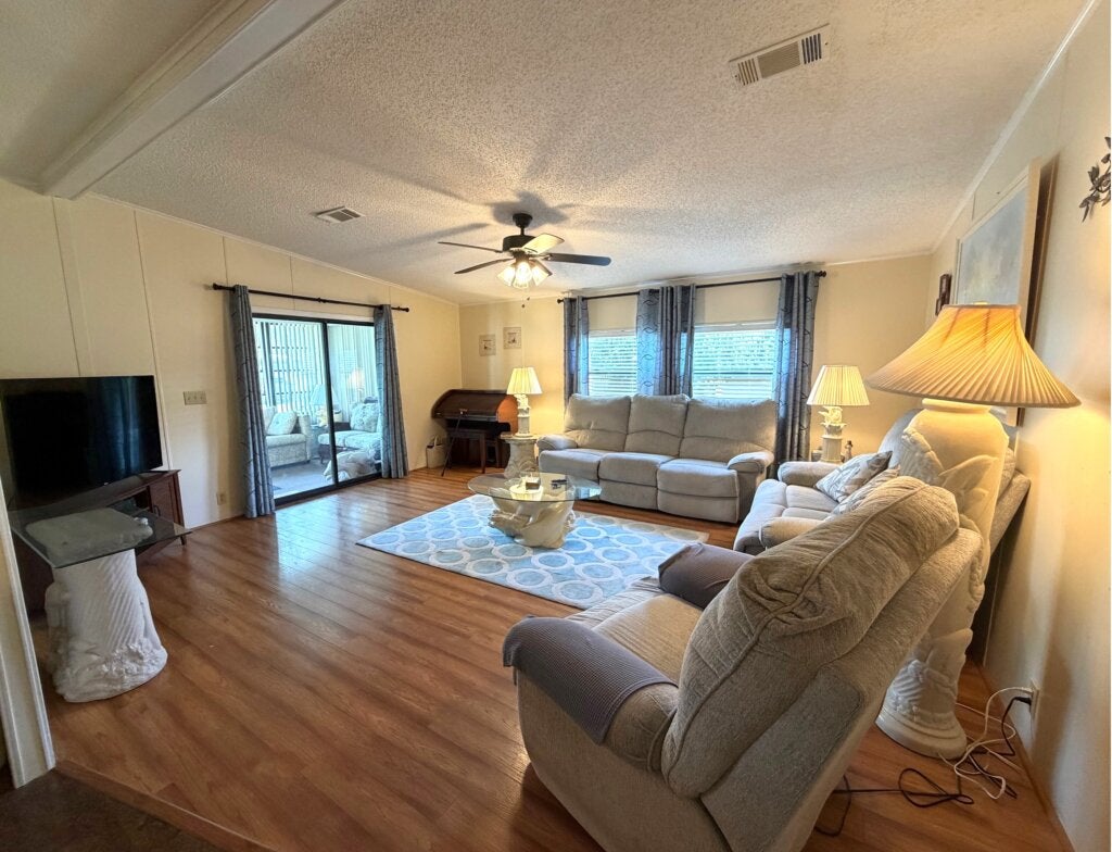 6303 La Costa Dr