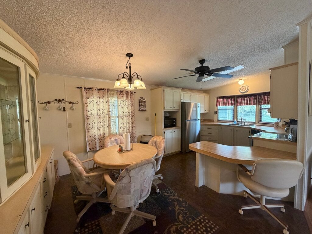 6303 La Costa Dr