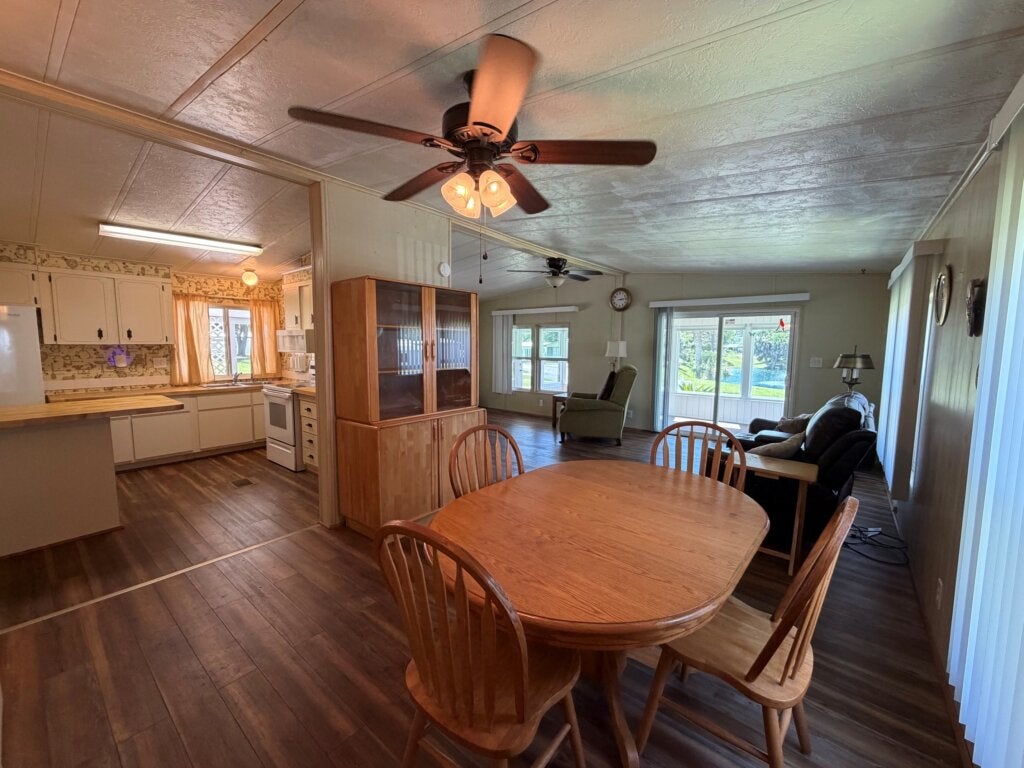6409A Lakewood Dr