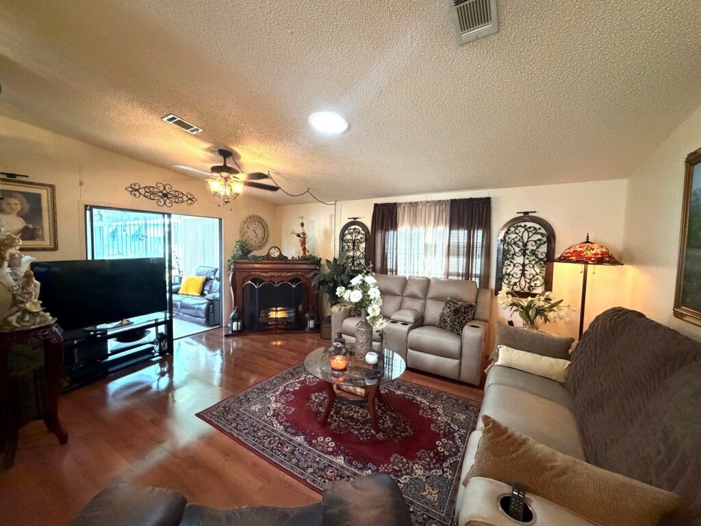 6487 Carlisle Place